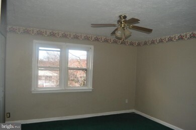 446 Thomson Ave, Paulsboro, NJ 08066 - photo 4