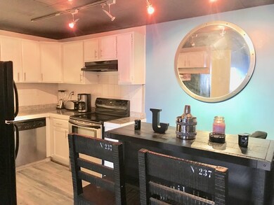 64 Foster St unit 405, Peabody, MA 01960 - photo 4