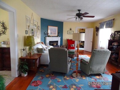 Living Room N to S View