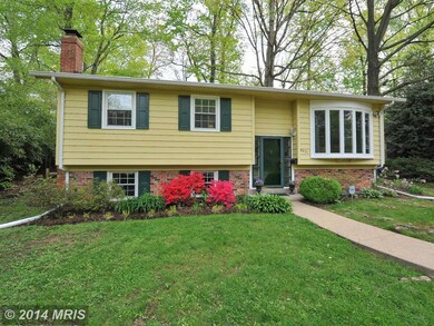 8231 Governors Ct, Alexandria, VA 22308 - photo 2