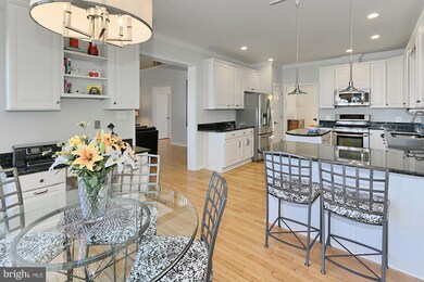 6942 Birch St, Falls Church, VA 22046 - photo 4