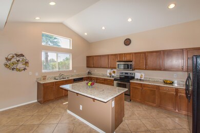 05 Kitchen