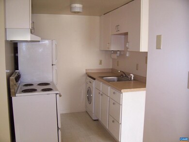 211 Chancellor St, Charlottesville, VA 22903 - photo 4