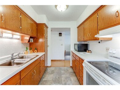 New floor and vent hood in kitchen