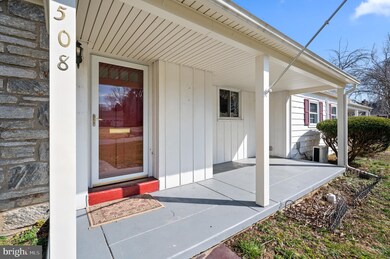 508 Oakcrest Ln, Wallingford, PA 19086 - photo 2