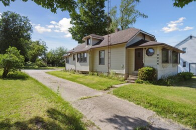 Lansing 2228 side