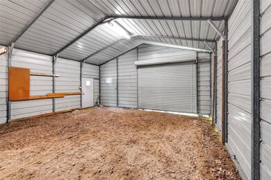 19885 Hastings Cir, Alvin, TX 77511 - photo 4