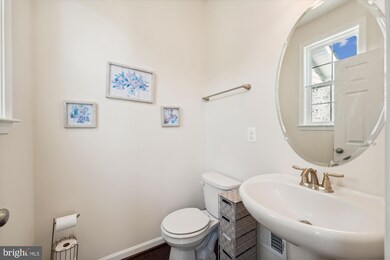 7351 Tottenham Dr, White Plains, MD 20695 - photo 4