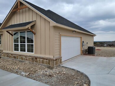 1109 Flagstone Dr, Weatherford, TX 76085 - photo 2