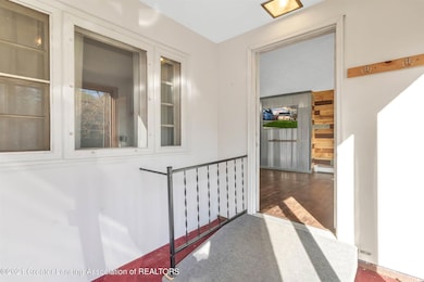 06-313 W Front St-WindowStill-Real-Estat