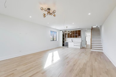 2307 W Foster Ave unit 1, Chicago, IL 60625 - photo 6