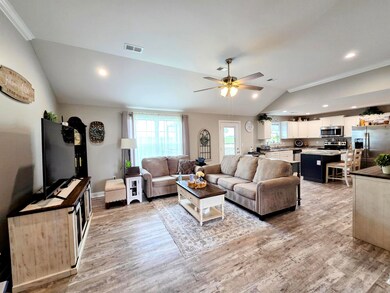 370 Wyldwood 38