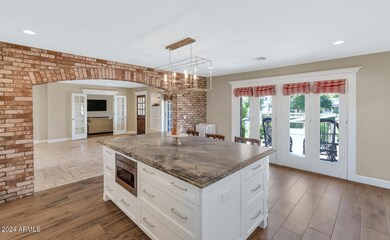 5424 E Lafayette Blvd-large-018-039-TOD9