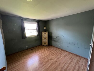 159 Sioux Ave, Carpentersville, IL 60110 - photo 7