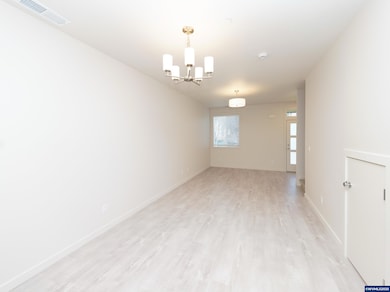 3857 Village Center Dr SE, Salem, OR 97302 - photo 2