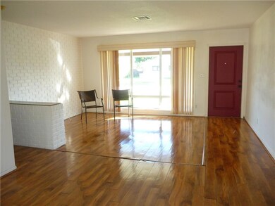 DINING/LIVING ROOM