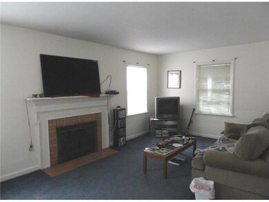 909 N Chestnut St, Lansing, MI 48906 - photo 4