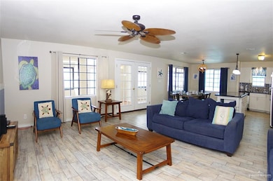 124 E Retama St, South Padre Island, TX 78597 - photo 6