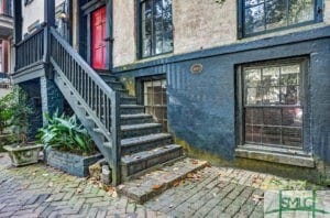 117 E Jones St unit Garden, Savannah, GA 31401 - photo 2