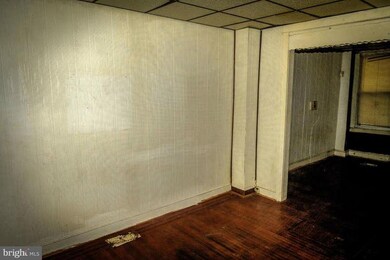 2810 E Chase St, Baltimore, MD 21213 - photo 2