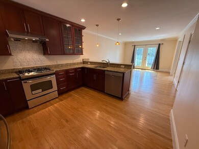 8 Kenneth St unit 8, Newton, MA 02461 - photo 3