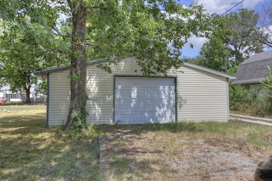 311 S Roney St, Carl Junction, MO 64834 - photo 2