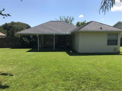 997 Maple Creek Dr, Slidell, LA 70461 - photo 2