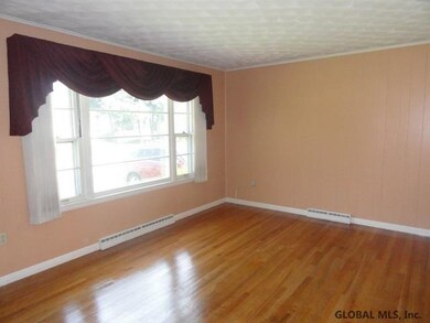 15 Craigie Ave, Schenectady, NY 12302 - photo 2