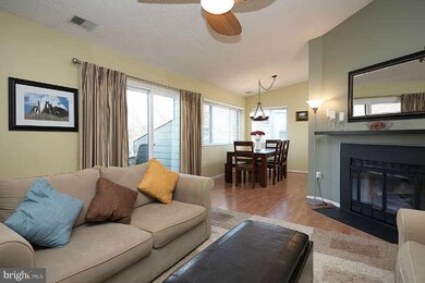 1929 Villaridge Dr unit B, Reston, VA 20191 - photo 5