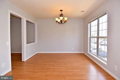 9253 Cardinal Forest Ln unit 201, Lorton, VA 22079 - photo 6