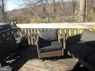 1125 Ashbourne Dr, Reading, PA 19605 - photo 6