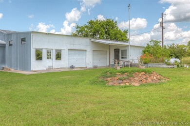 9115 Fillmore Rd, Beggs, OK 74421 - photo 4