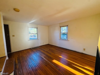 374 Raleigh Rd, Rahway, NJ 07065 - photo 4