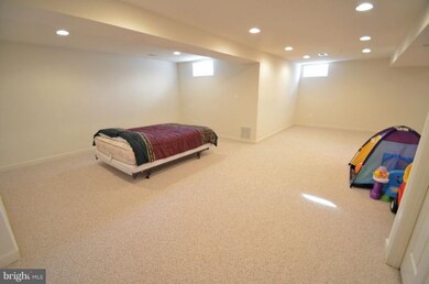 11208 Prospect Hill Rd, Glenn Dale, MD 20769 - photo 6