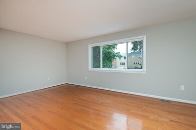 7430 Pohick Rd, Lorton, VA 22079 - photo 5