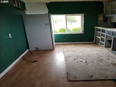 361 Reedsford Rd, Myrtle Point, OR 97458 - photo 7