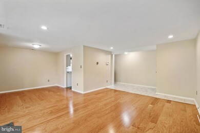 3308 Huntley Square Dr unit T-2, Temple Hills, MD 20748 - photo 2