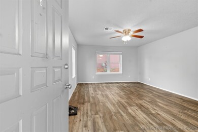 660 E 143rd St, Glenpool, OK 74033 - photo 3