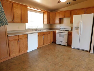 2313 Abbott Ave, Alamogordo, NM 88310 - photo 4