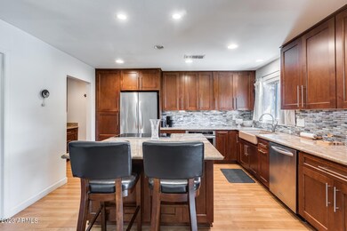 819 E Divot Dr, Tempe, AZ 85283 - photo 4