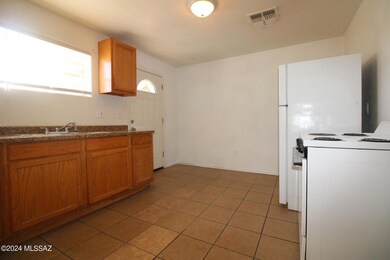 3365 N Stone Ave unit B, Tucson, AZ 85705 - photo 2