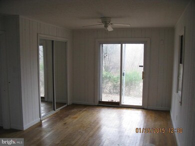 5509 Highmount Ln, Capitol Heights, MD 20743 - photo 4