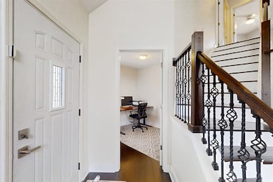 2822 Chesapeake Ln, Bloomington, IL 61704 - photo 4