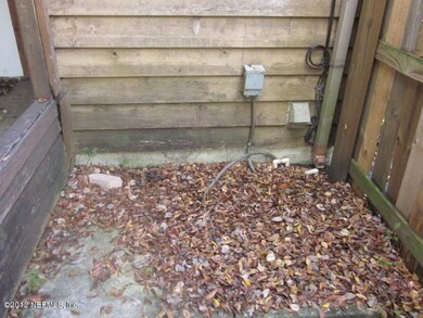 7613 Melissa Ct N, Jacksonville, FL 32210 - photo 3