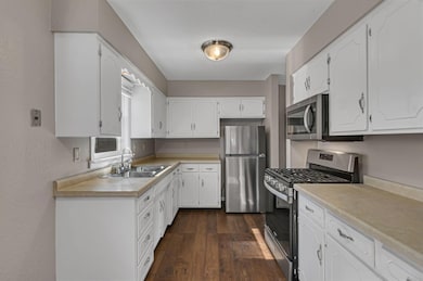 3 Nice Kitchen w new appliance.jpg