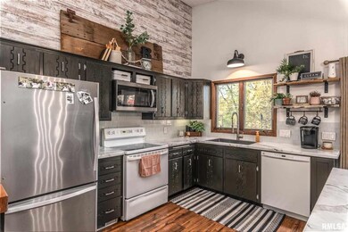 4419 Canterbury Ln, Davenport, IA 52806 - photo 3