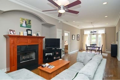 4927 N Damen Ave unit 3E, Chicago, IL 60625 - photo 2