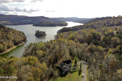 390 Graphite Ct, New Tazewell, TN 37825 - photo 2