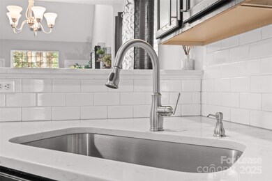 16865 Timber Crossing Rd, Charlotte, NC 28213 - photo 7