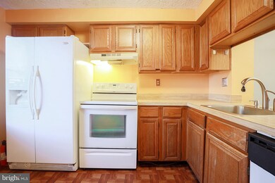 5815 Whitfield Ct, Frederick, MD 21703 - photo 3